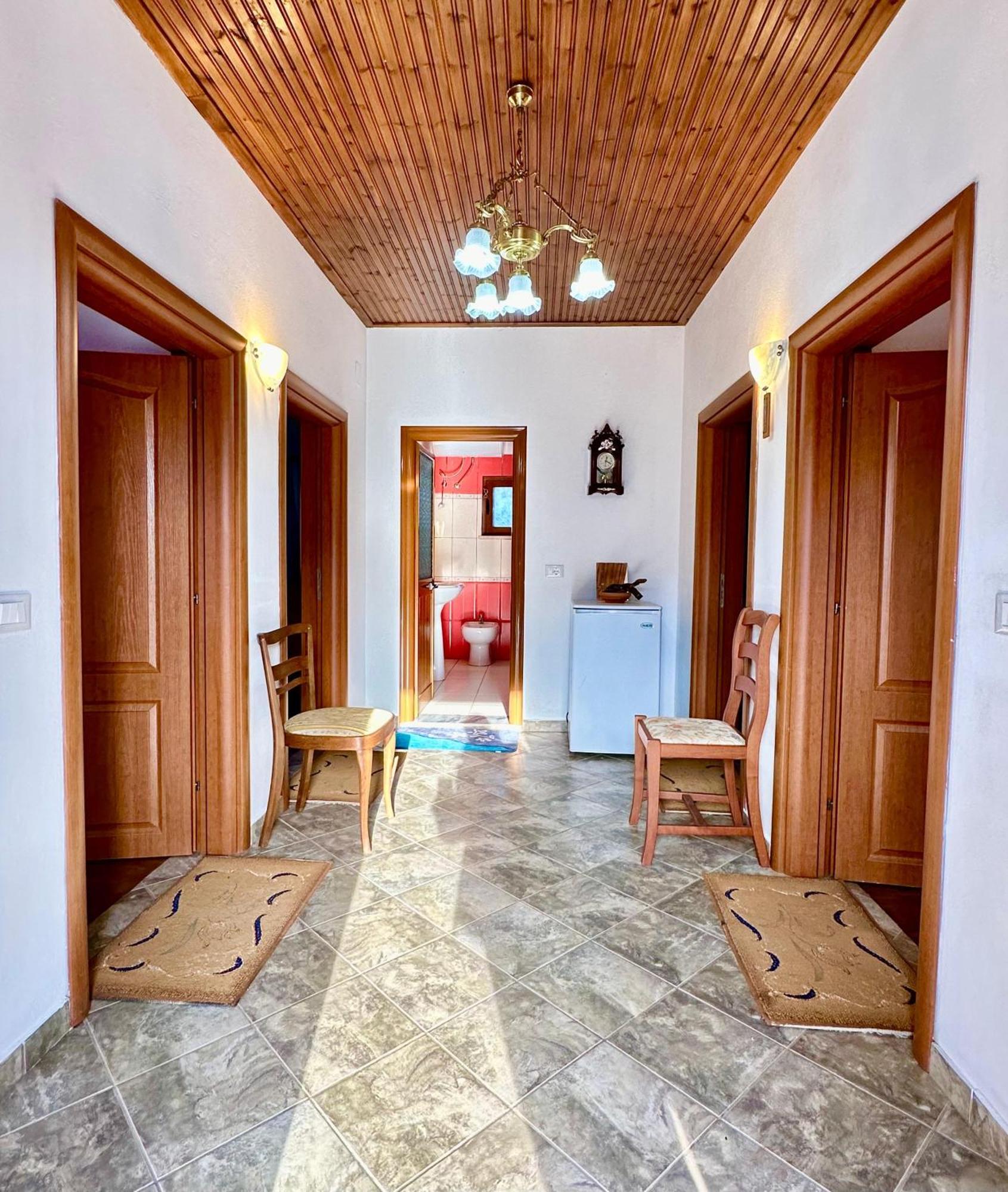 Lakeview Escape Koman Luaran gambar